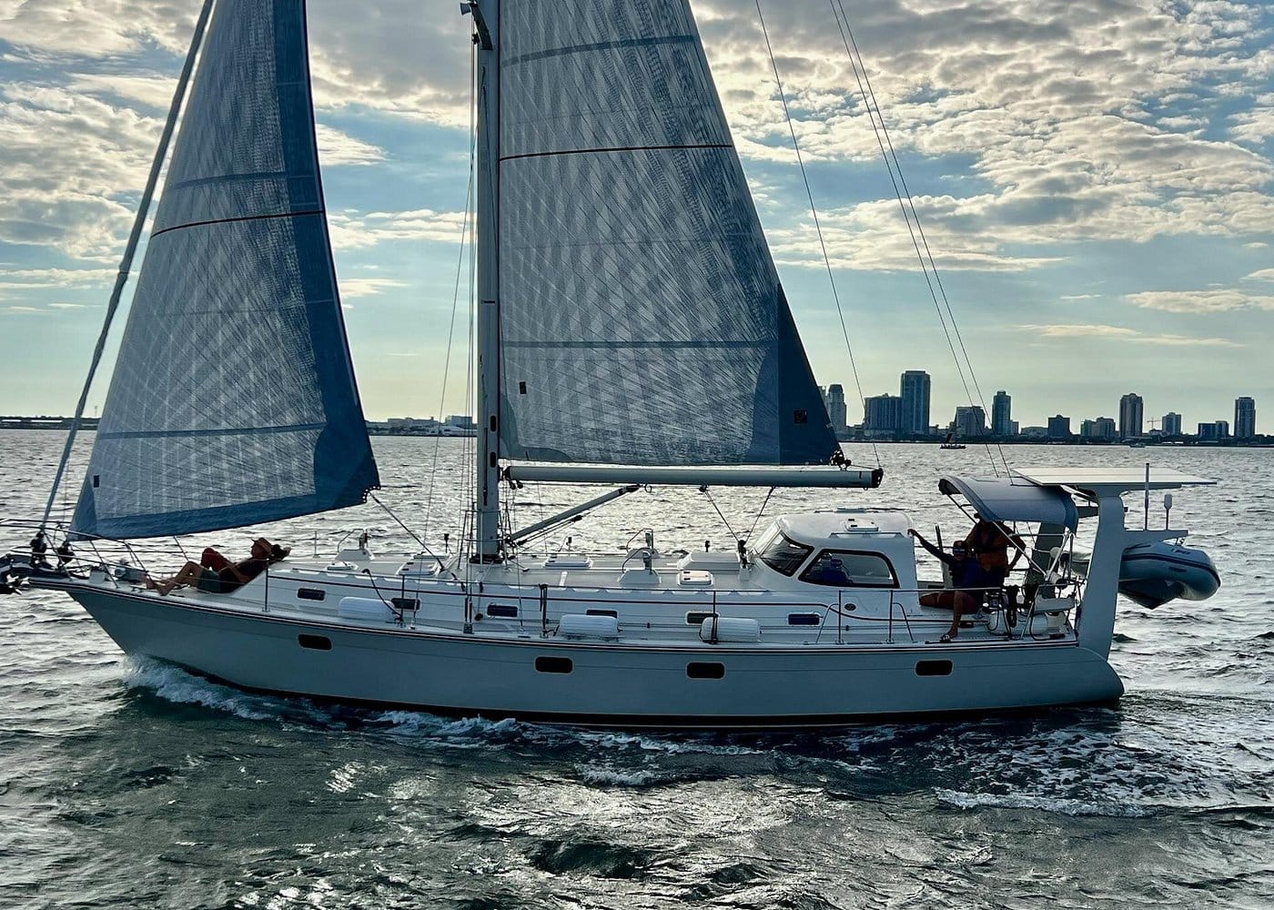 Sunset-Luxury-Sail-on-Tampa-Bay-1 Sunset-Luxury-Sail-on-Tampa-Bay-1