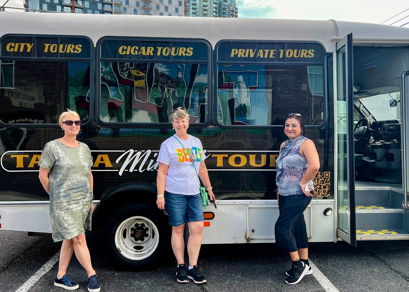 Small Group Tampa Sightseeing City Bus Tour